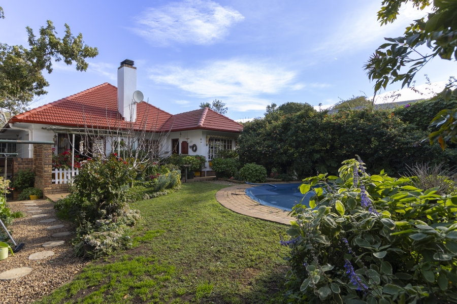 3 Bedroom Property for Sale in Roundhay Western Cape